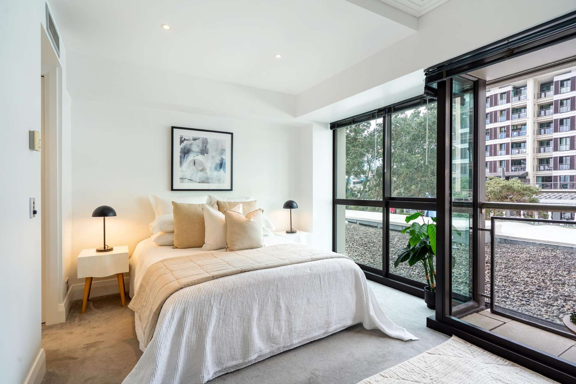 1i/99 Customs Street West Auckland Central_0