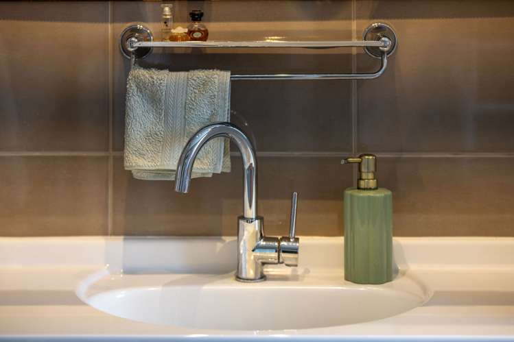 9 Matthews Crescent Melville_27