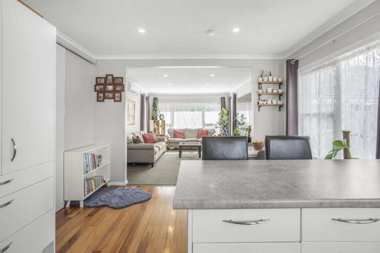 11 Kowhai Street Eastbourne_9