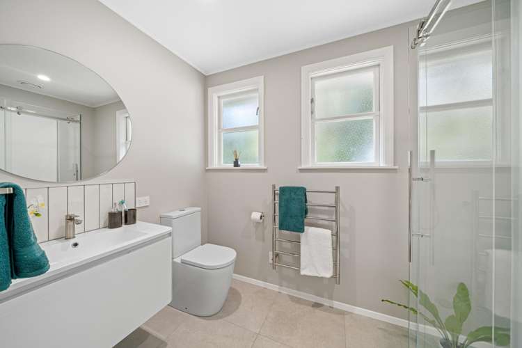 21 Dorset Grove Cannons Creek_11