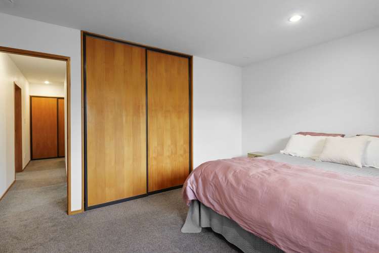 2/37 Jennifer Street Bryndwr_11