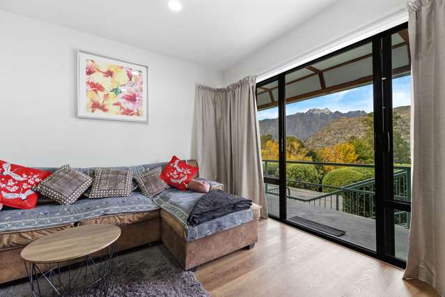 9/43 Goldridge Way Queenstown_4