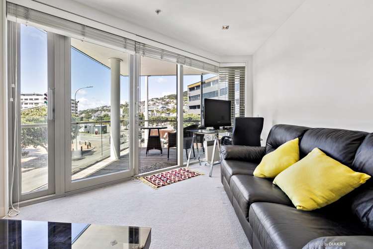 1f/82 Cable Street Te Aro_10