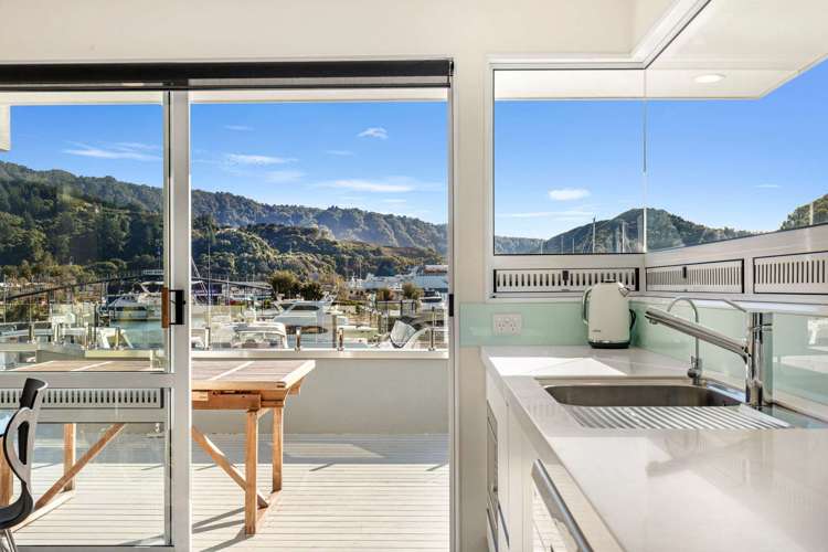 39 Waikawa Road Picton_12