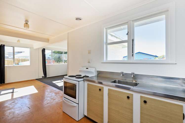 1203 Beatty Place Mayfair_2