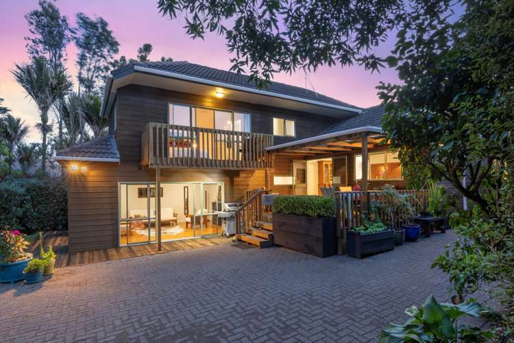 8 Rimutaka Place Titirangi_12