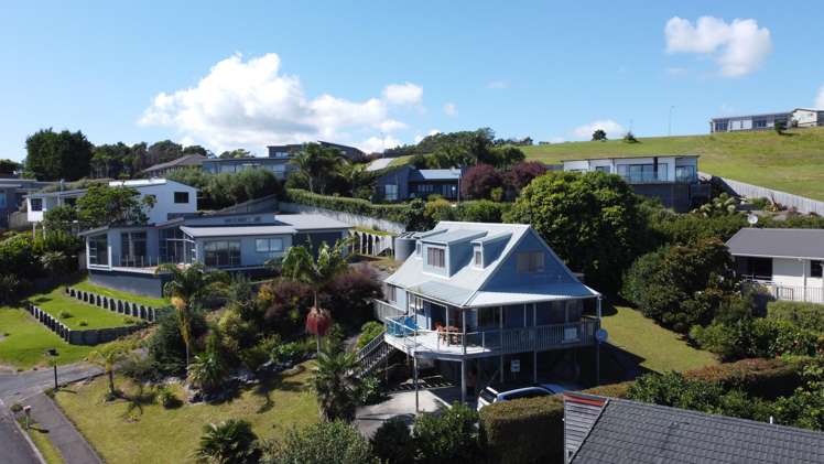 5 Dudley Crescent Cable Bay_24