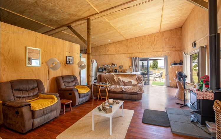 326 Golden Road Alexandra_15