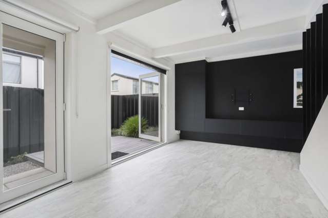 3/345 Armagh Street Linwood_3