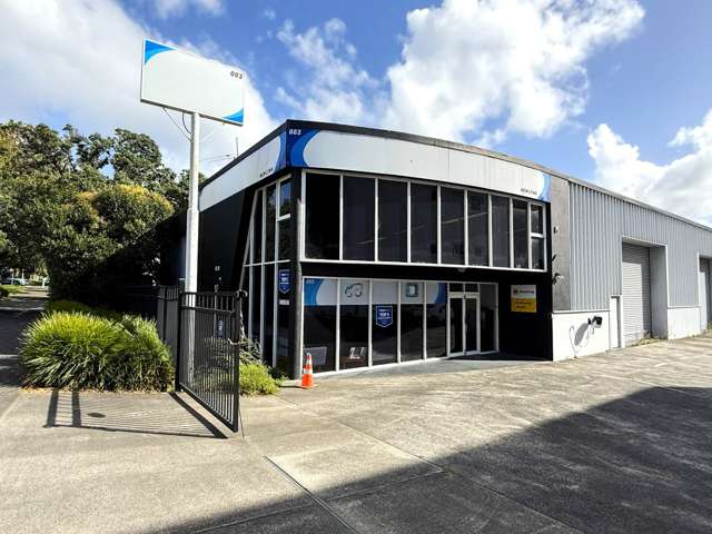 HIGH PROFILE INDUSTRIAL PREMISES