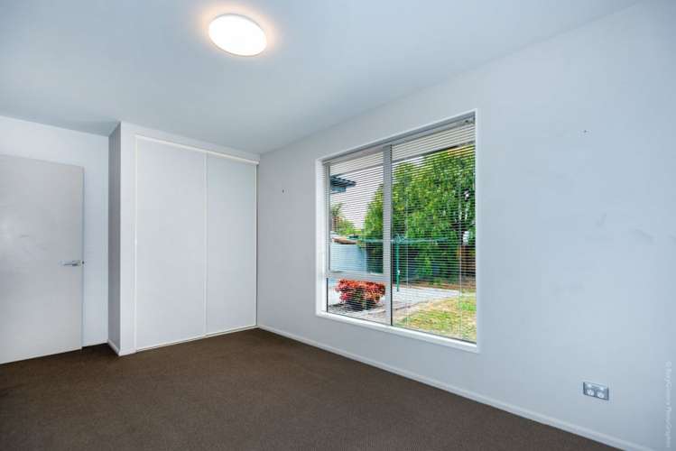 10 Bideford Place Dallington_21