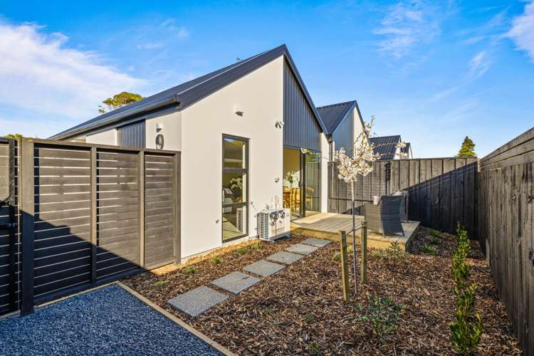 2/388 Hereford Street Linwood_1