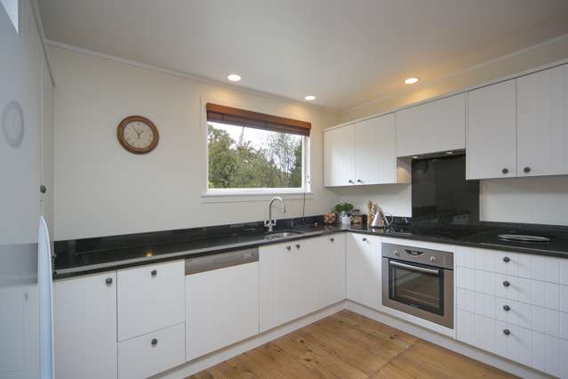 89 Kauri Point Road Laingholm_3