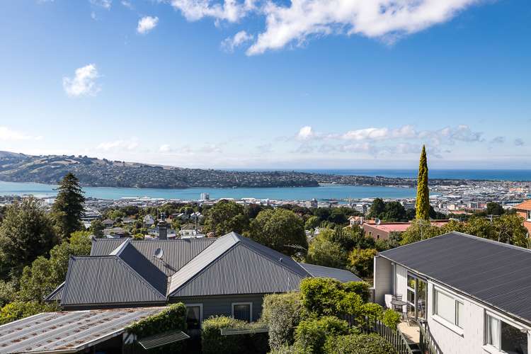 14 Garfield Avenue Roslyn_22