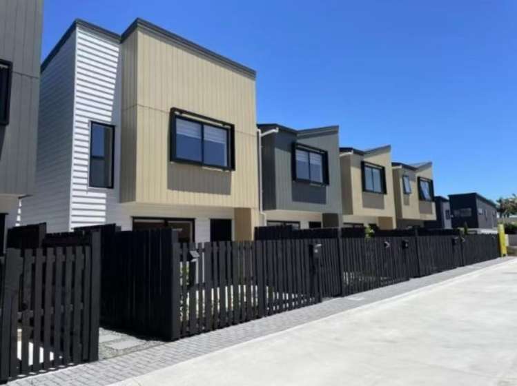 Unit 2/3 Pinefield Road Whenuapai_16