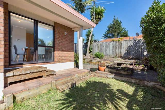 8 Skybird Place Glen Eden_3