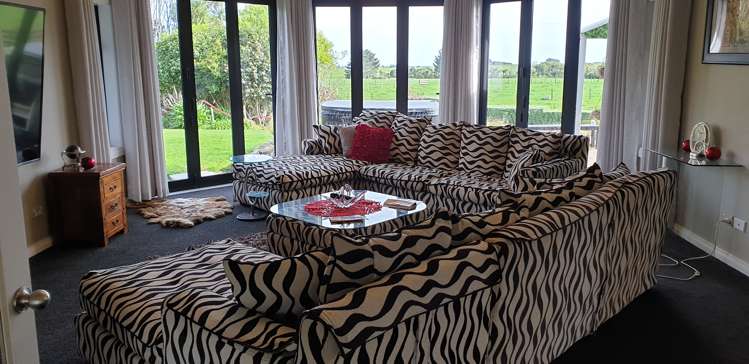 1343 Devon Road Waitara_13