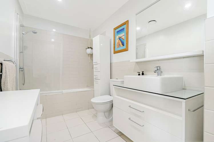 504/30 Beach Road Auckland Central_11