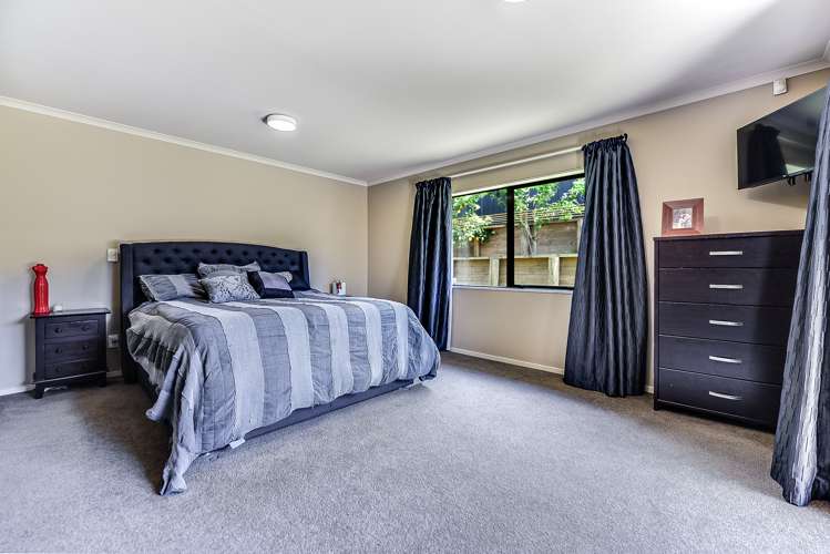 90 Farnborough Drive Grandview Heights_15