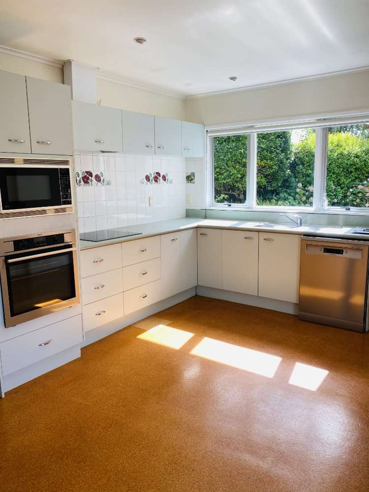 2/75 Beach Road 10937_4