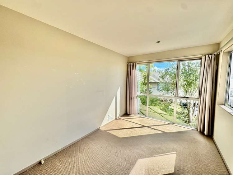 7 Kimber Hall Avenue Mount Roskill_11