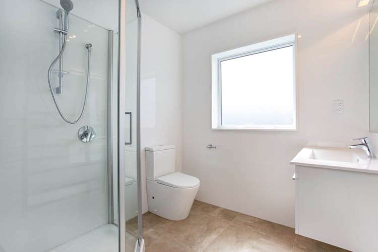 9/2 Tarras Road Kumeu_13