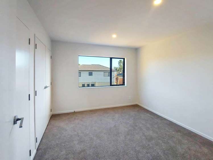 10/54 Swanson Road Henderson_7