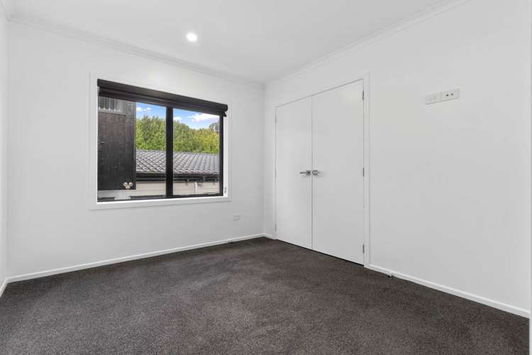 7 Juvena Place Clover Park_11