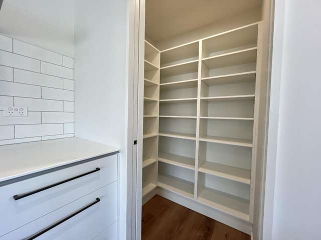 6 Isaacs Lane 11103_3