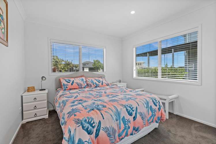 6 Fred Carr Place One Tree Point_11