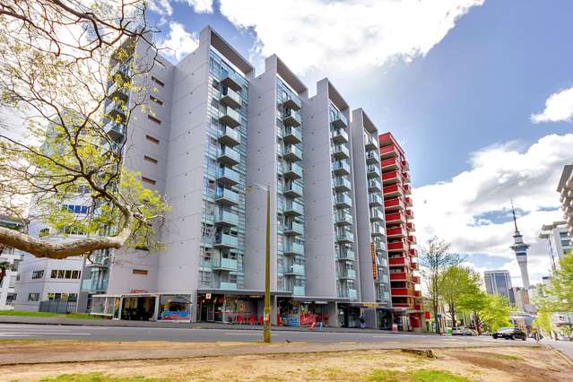 1 Bed | 2 Baths | Uni Precinct | Grammar Zone!