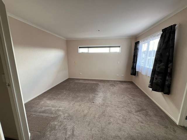 26 Cyril French Drive Flat Bush_1