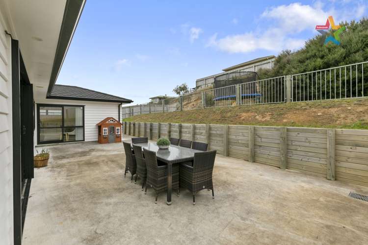 8 Frankie Stevens Place Riverstone Terraces_13