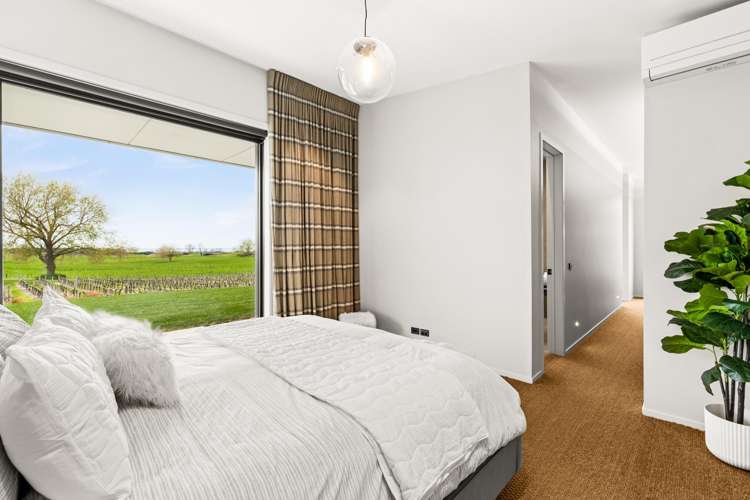 25 Side Road Haumoana_17