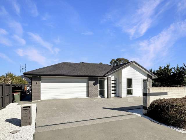 ROLLESTON - 3 BEDROOMS