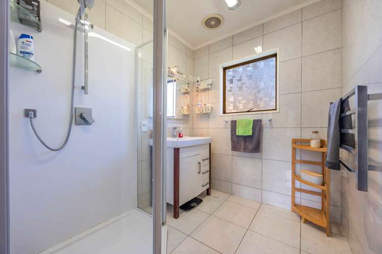 12 Camphora Place Ranui_14
