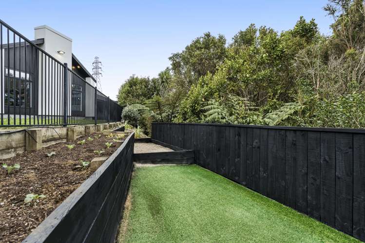 28 Honeyfield Drive Whalers Gate_32