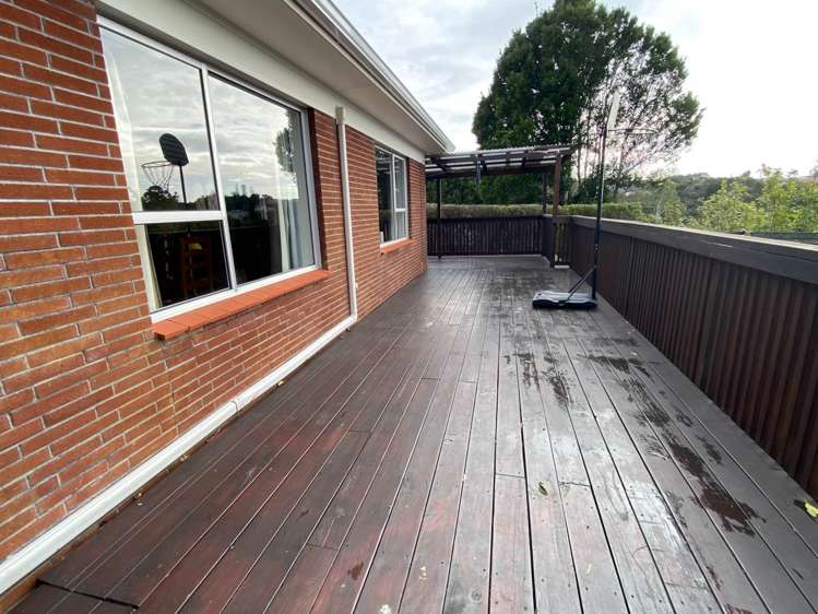 2/9 Paruru Avenue Northcote_1