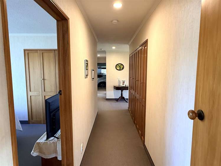 12 Keith Road Paroa_23