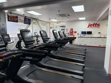109 Devon Street West_4