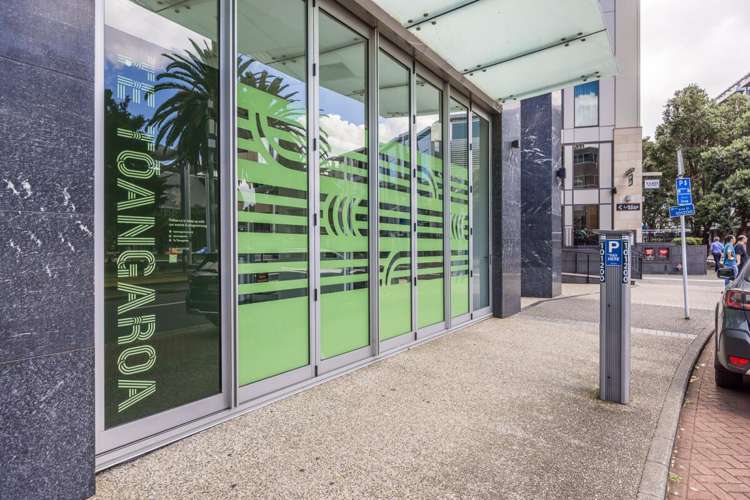 Shop D, 8 Mahuhu Crescent,_0