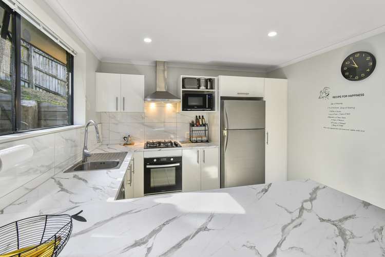 17a Keri Vista Rise Papakura_24