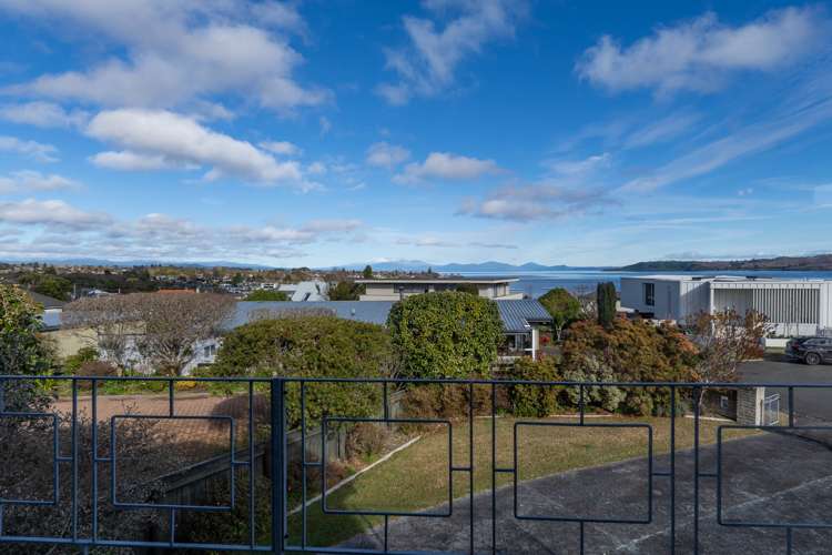 24 Hinerau Grove Waipahihi_5