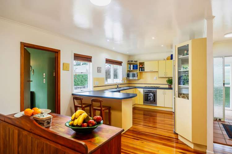 74 Lloyd Avenue Mount Albert_11