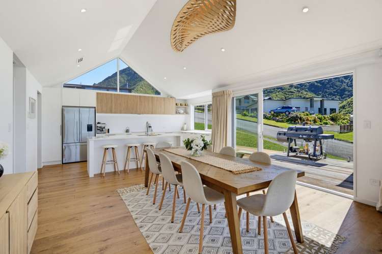 17 Harbour View Heights Picton_10