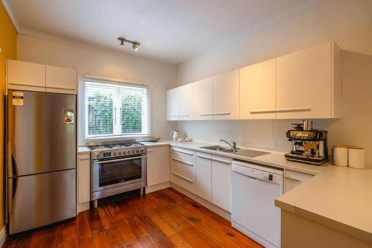 5 Waiata Road Onetangi_8