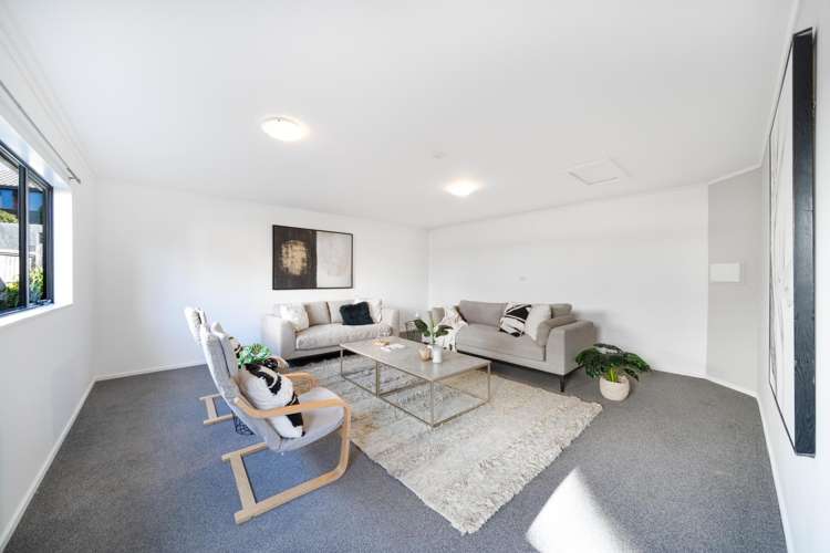 12 Longmont Terrace Churton Park_14