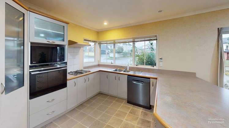 123 Pacific Drive Fitzherbert_1