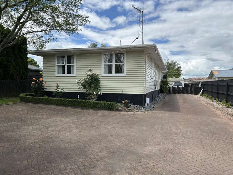 56 Hinekura Avenue_0