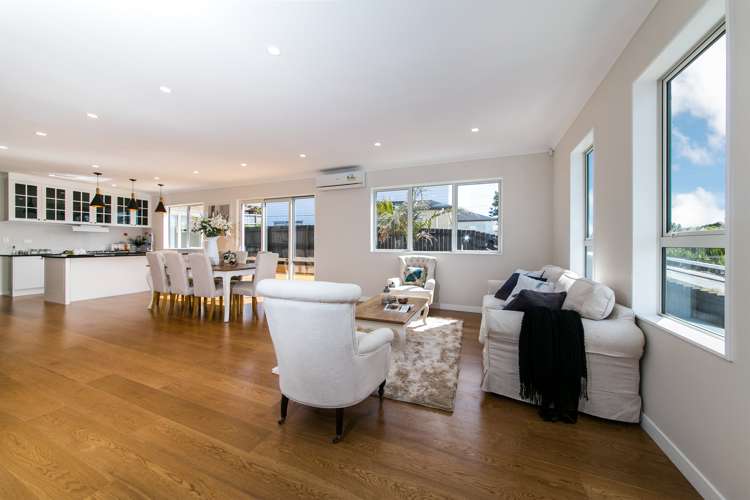 1c Vino Cina Heights Ranui_4